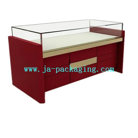 Tủ trưng bày bằng gỗ đỏ với tủ và ngăn kéo